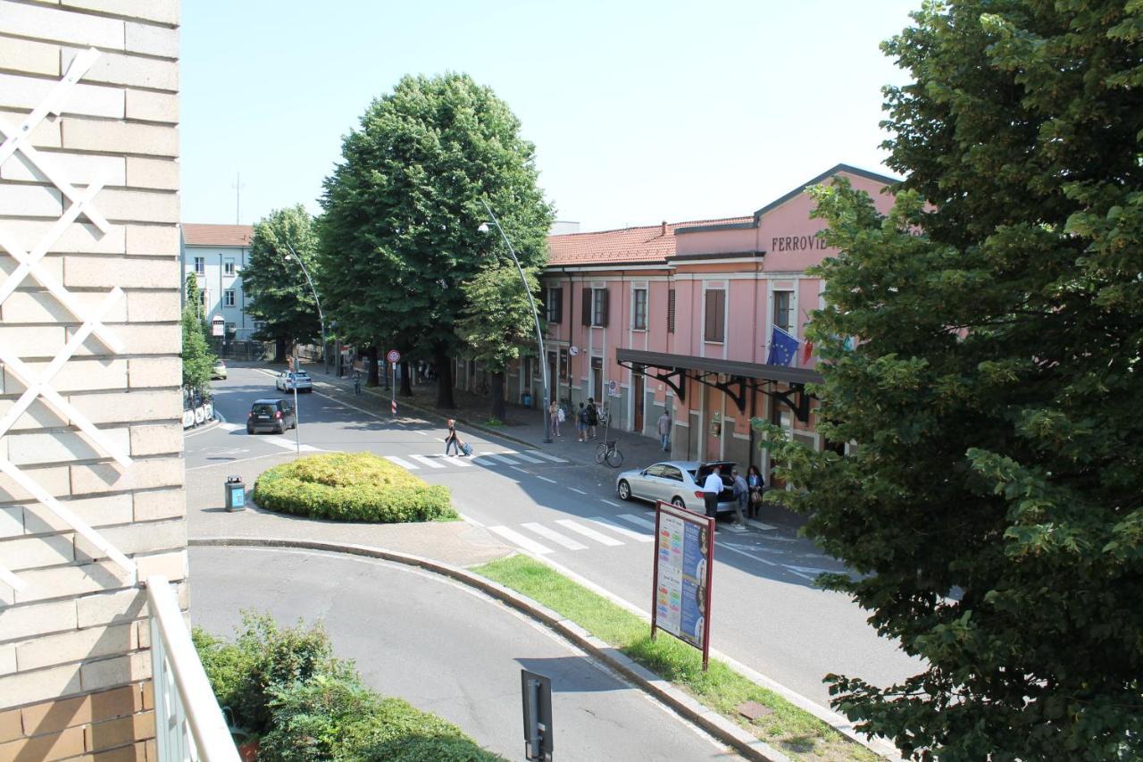 L'Appartamento Della Stazione Di Saronno Exterior foto